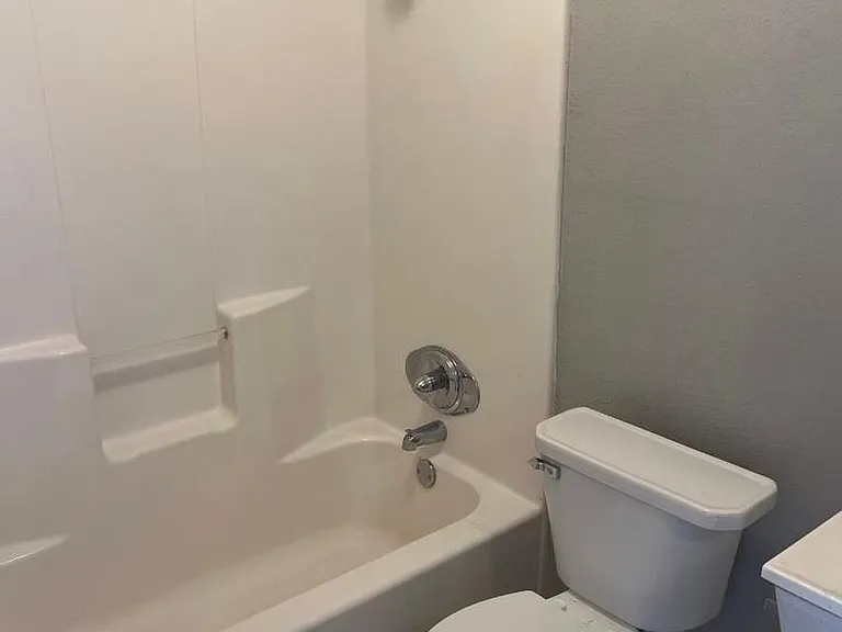 305 Casie Ct — Photo 18