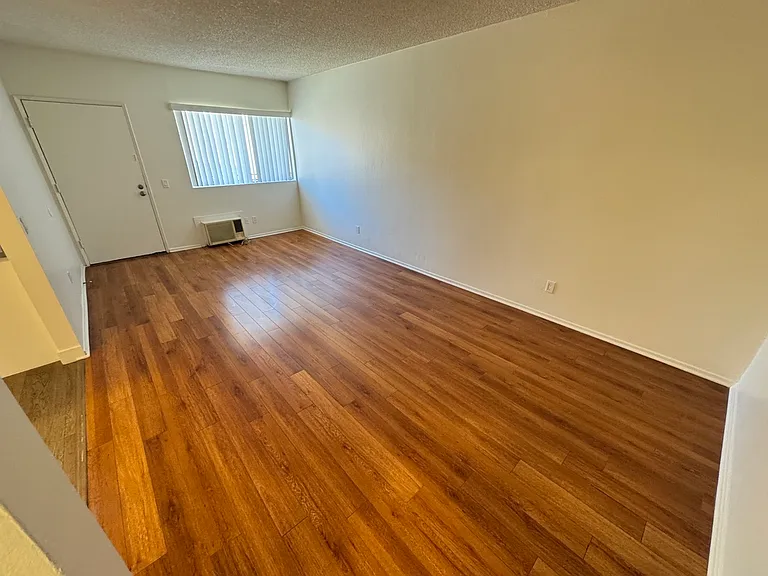 311 E Maple St #6B — Photo 12