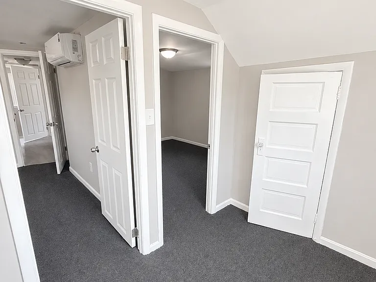 6600 Detroit Ave — Photo 9