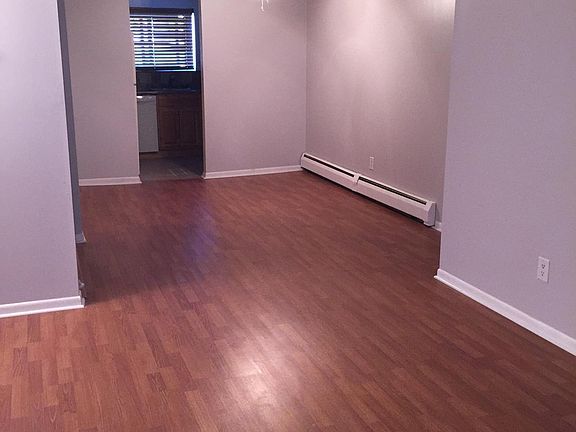 4th image of 9 Carillon Dr APT A