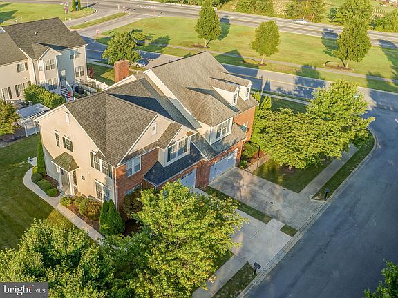 5th image of 1002 Bran Dr