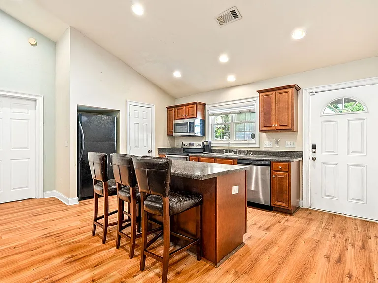 807 W Longleaf Dr #15 — Photo 7