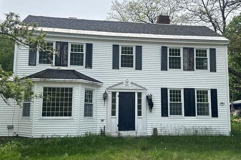 1st image of 216 Main St