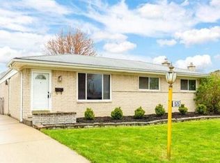 15757 Alsip St, Roseville, MI 48066
