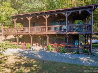 1013 Shepherd Dr, Hayesville, NC 28904