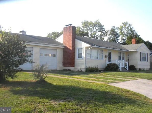 502 Hamilton Cir, Front Royal, VA 22630