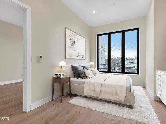 3rd image of 26-33 28th St #Loft2a