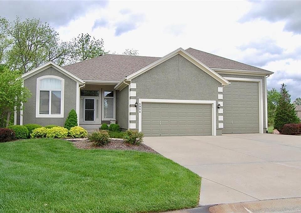 1st image of 4904 Clubhouse Dr
