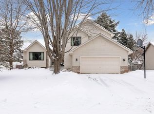9392 Cortland Rd, Woodbury, MN 55125