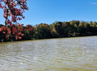 3550 N Lakeshore Dr #29 & 30, Clemmons, NC 27012