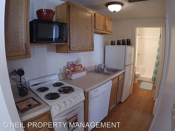4th image of 220 S 6th St #8457236