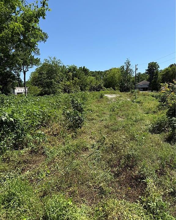 2nd image of 965 Jean Lafitte Blvd