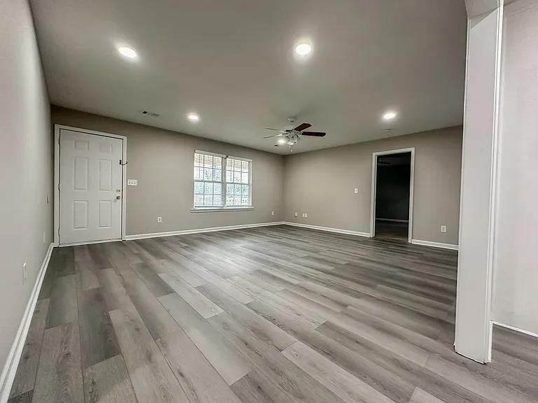 450 Fowler Rd #A — Photo 7
