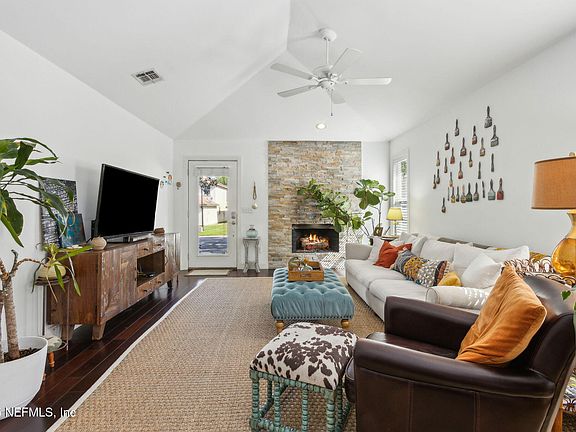 2nd image of 1538 WESTWIND Drive