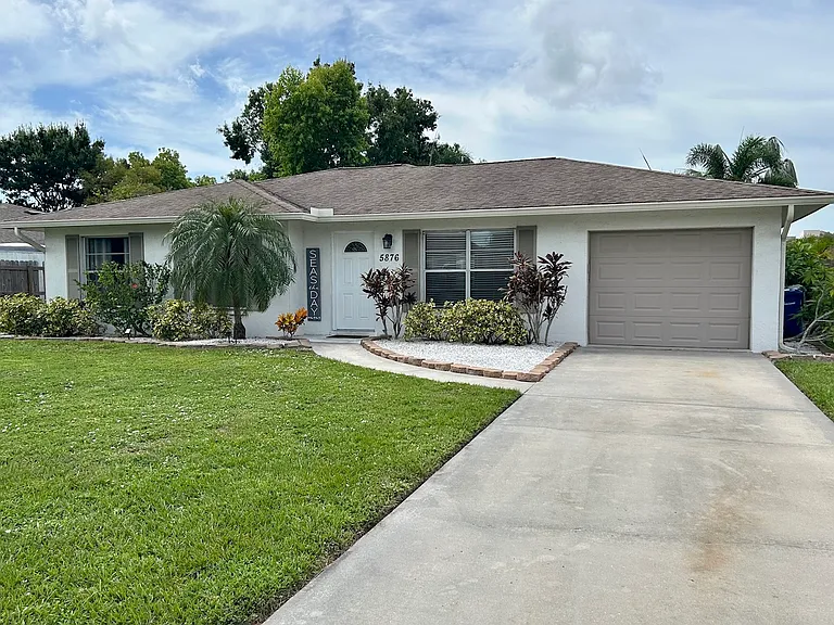 5876 Countrywood Dr — Photo 3
