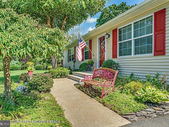 4th image of 1509 Caroline Ln