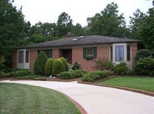 1075 Burning Tree Rd, Pinehurst, NC 28374