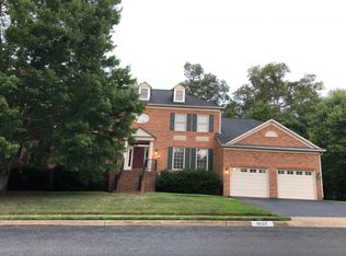 5557 Rockpointe Dr, Clifton, VA 20124