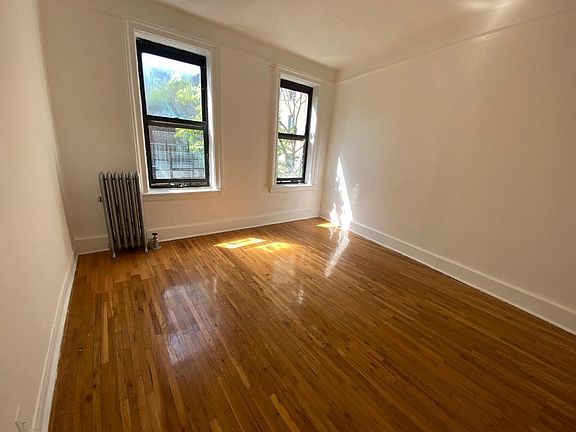 4th image of 975 Sherman Ave #51S-2