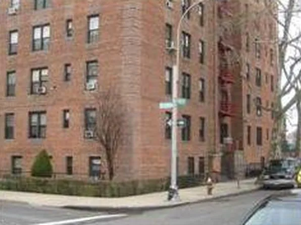 2675 East 7th Street image 1 of 1