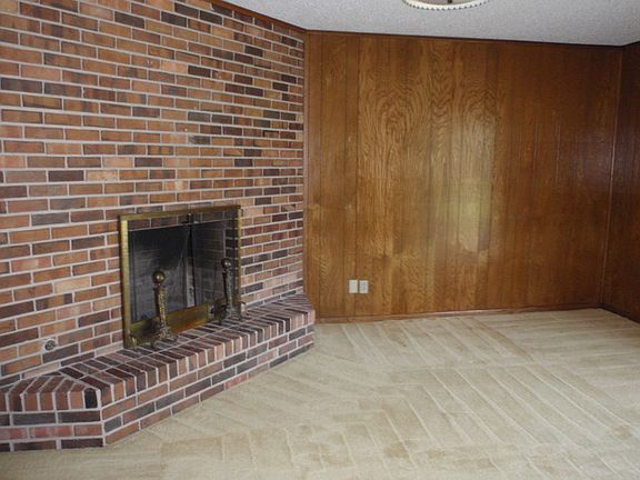 5th image of 2926 Edgemont Dr