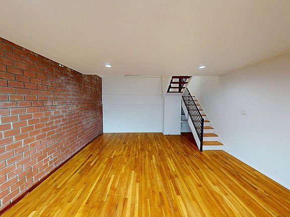 3rd image of 10 Jones St APT 5E
