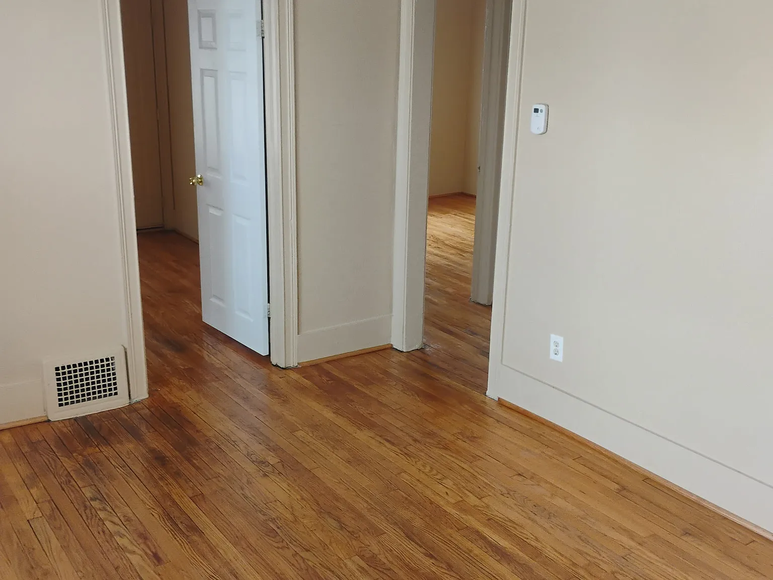 2 bed, 900 sqft, $725 — Photo 4