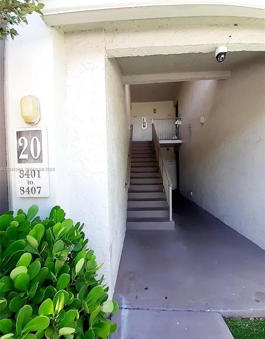 Crescent Cove Condo — Photo 1
