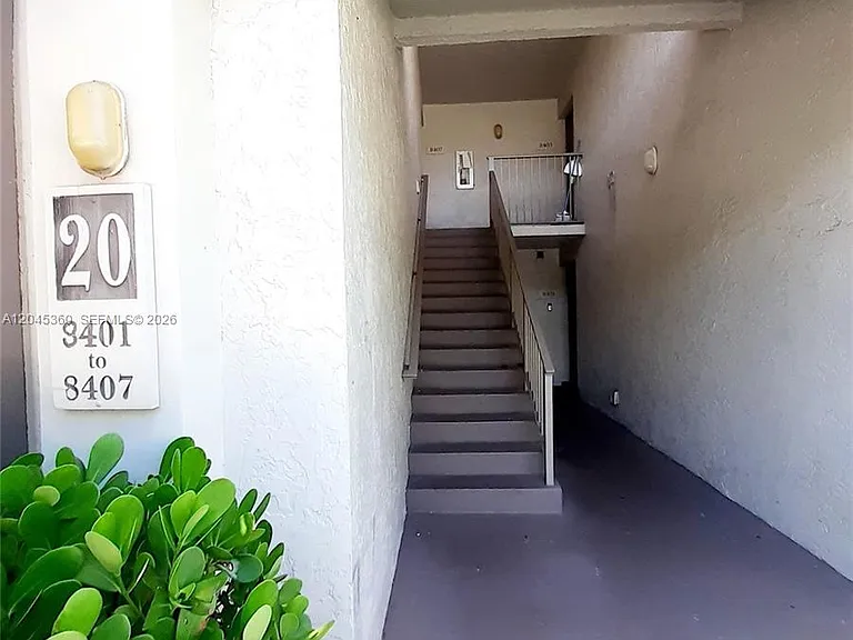 8407 Coral Lake Mnr #8407 — Photo 1