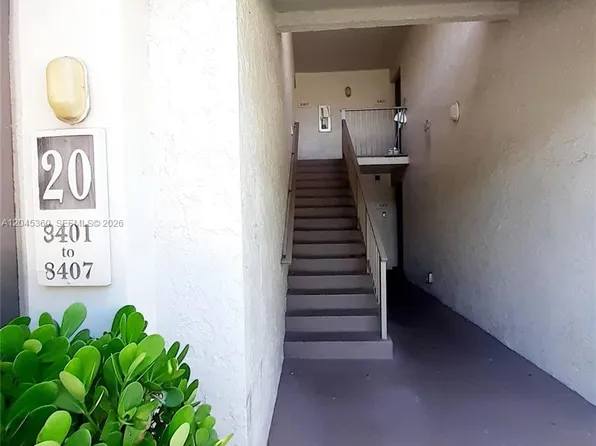 8407 Coral Lake Mnr #8407, Pompano Beach, FL 33065