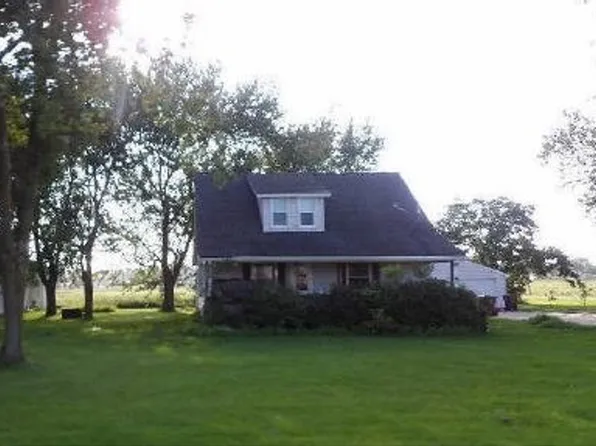 104 S Farr St, Ashley, MI 48806