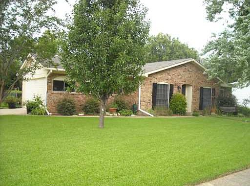 Corner lot on cul-de-sac!