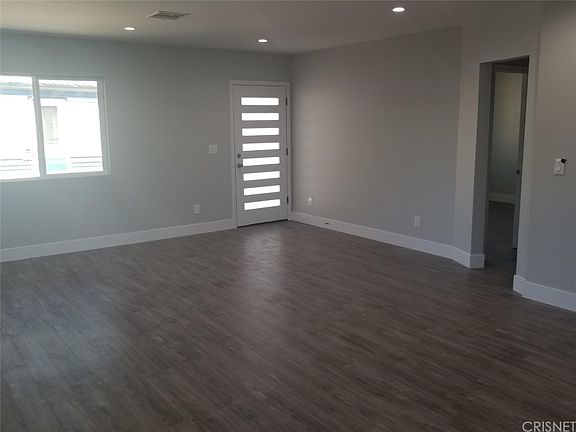 3rd image of 13380 Kagel Canyon St