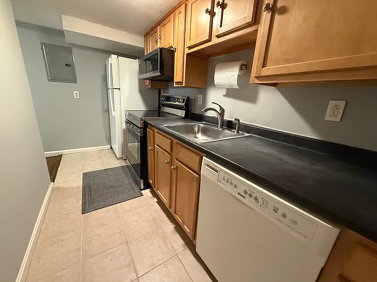 239 Kelton St #14 — Photo 9
