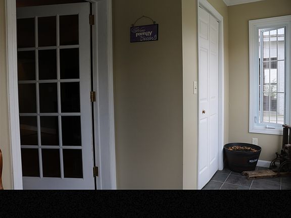 3rd image of 209 Pleasant St