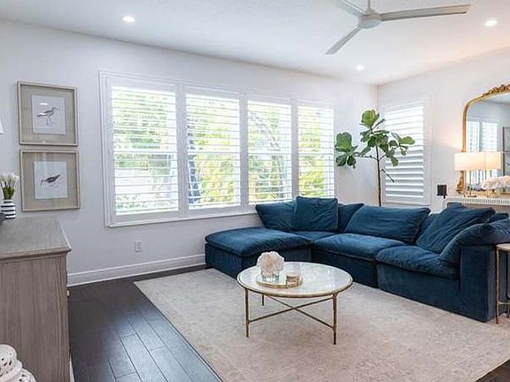 3rd image of 3104 W El Prado Blvd
