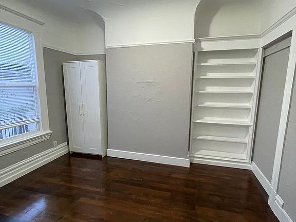 3rd image of 854 36th St #A
