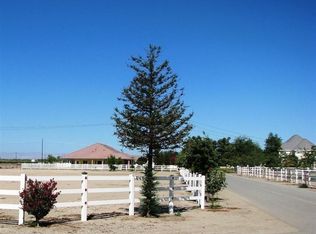 8241 Emmers Way, Bakersfield, CA 93311