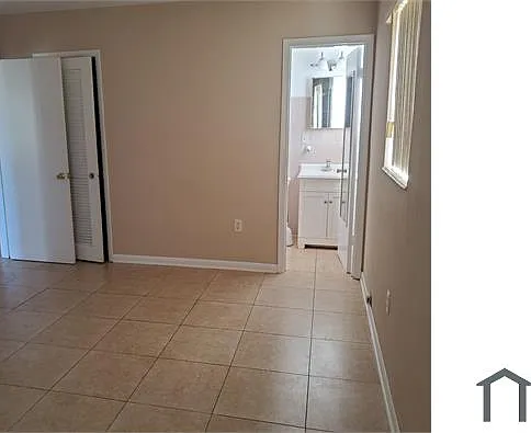 4 bed, $3,800 — Photo 2