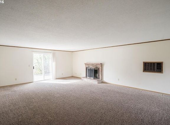 3rd image of 12215 NE 74th St