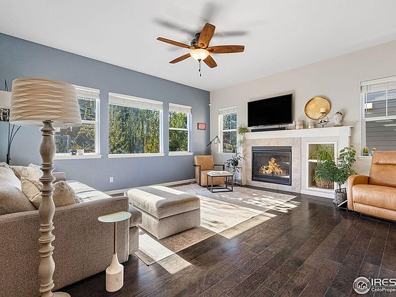 3rd image of 1211 Peony Way