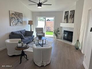 1st image of 945 N Pasadena -- #47