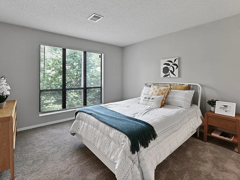 450 Waldan Cir — Photo 15
