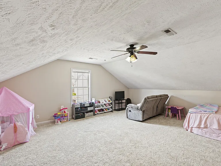 3467 Melrose Dr — Photo 13