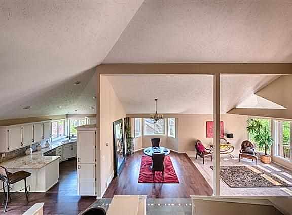 4th image of 5204 N Vista Ct