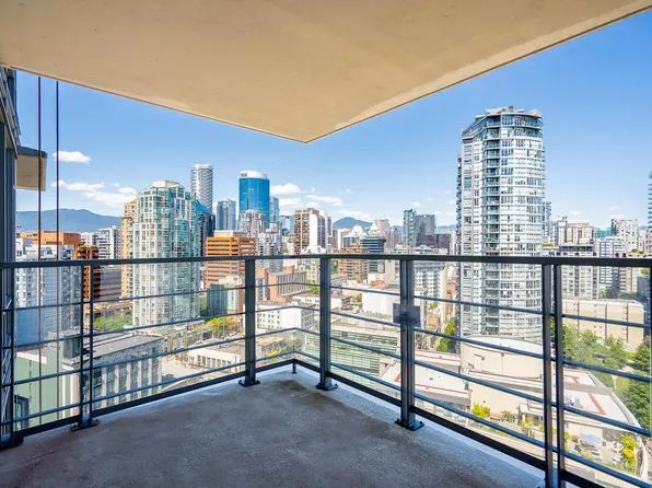 1255 Seymour St #2206, Vancouver, BC V6B 0H1