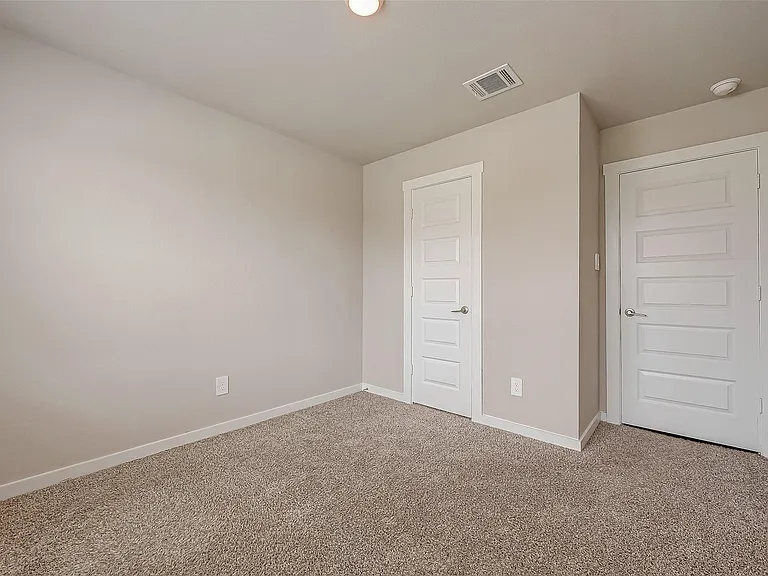 19010 Norbury Park Ln — Photo 17
