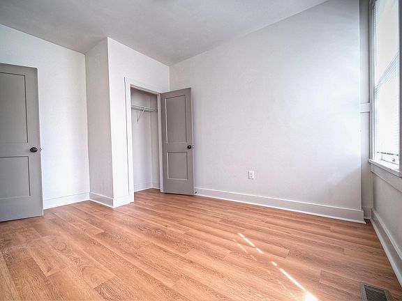 5th image of 3903 Woodlawn Pike