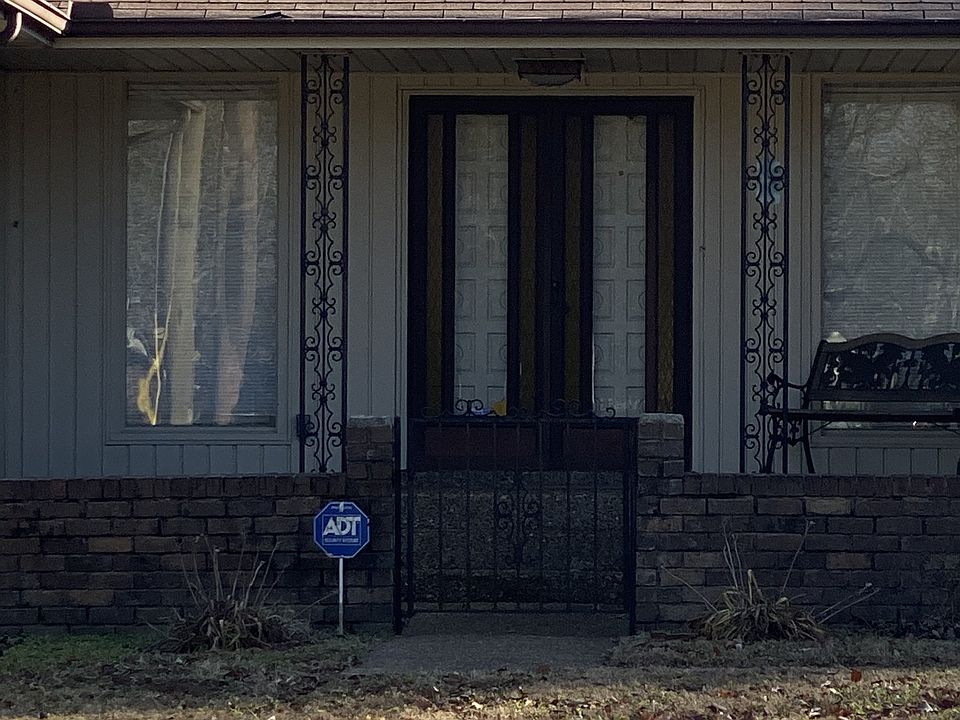 2nd image of 112 Lakeside Park Ct