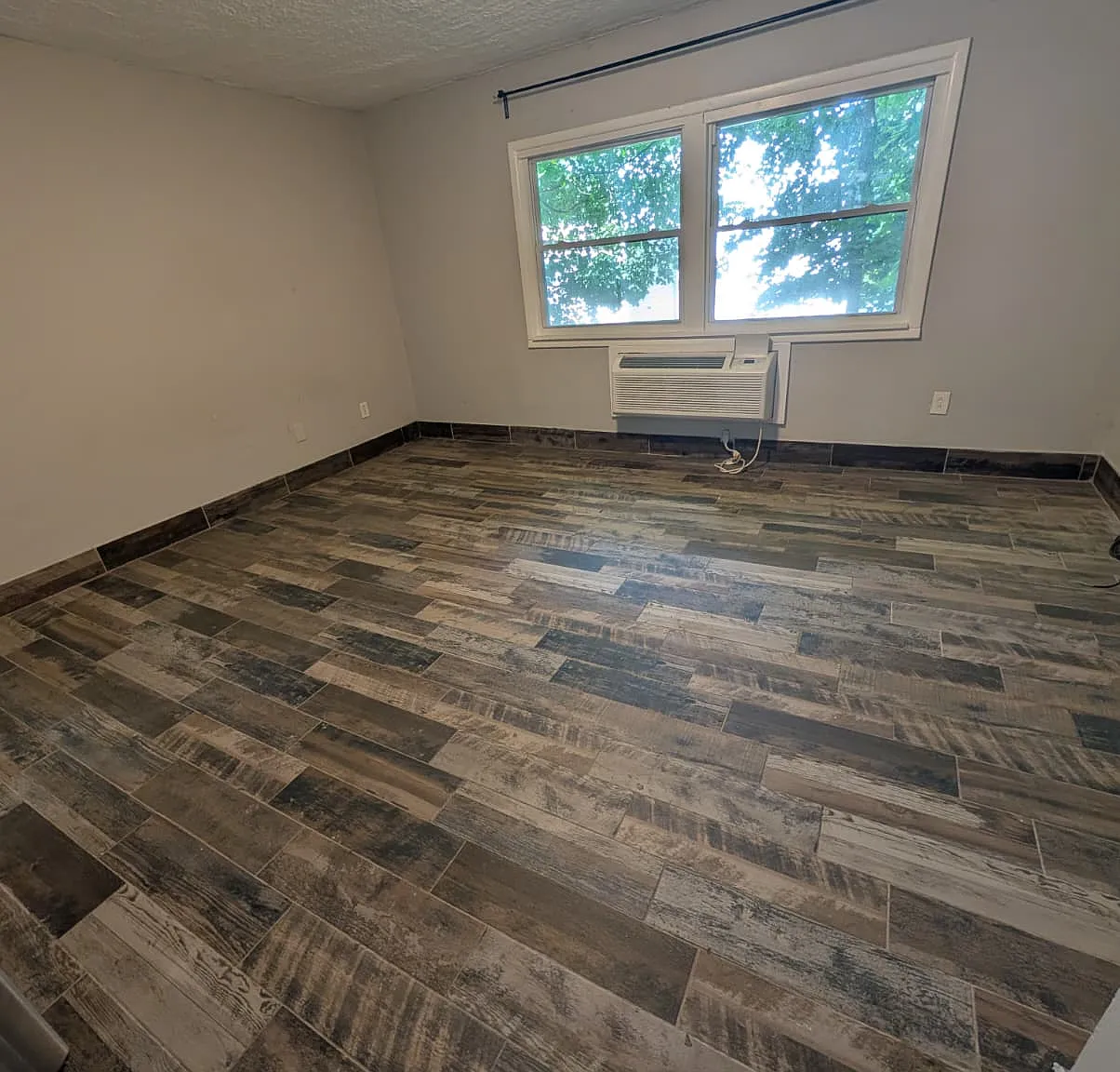 Studio, $1,200 — Photo 1